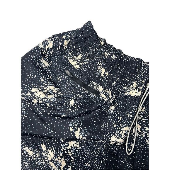 Old Navy Reflective Athletic Shorts - Women’s 2XL NEW - Picture 2 of 7